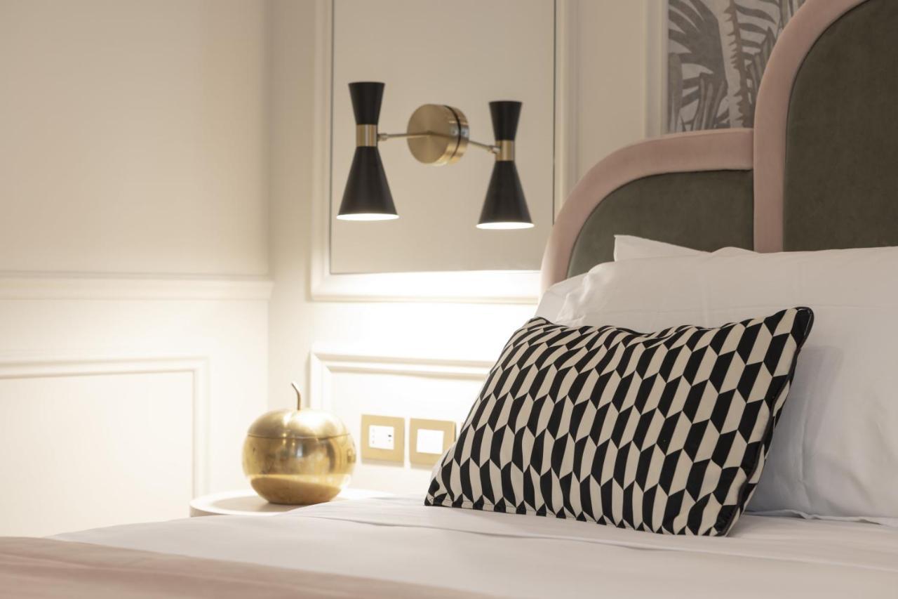 Hotel La Gemma Florencia Exterior foto A wall light