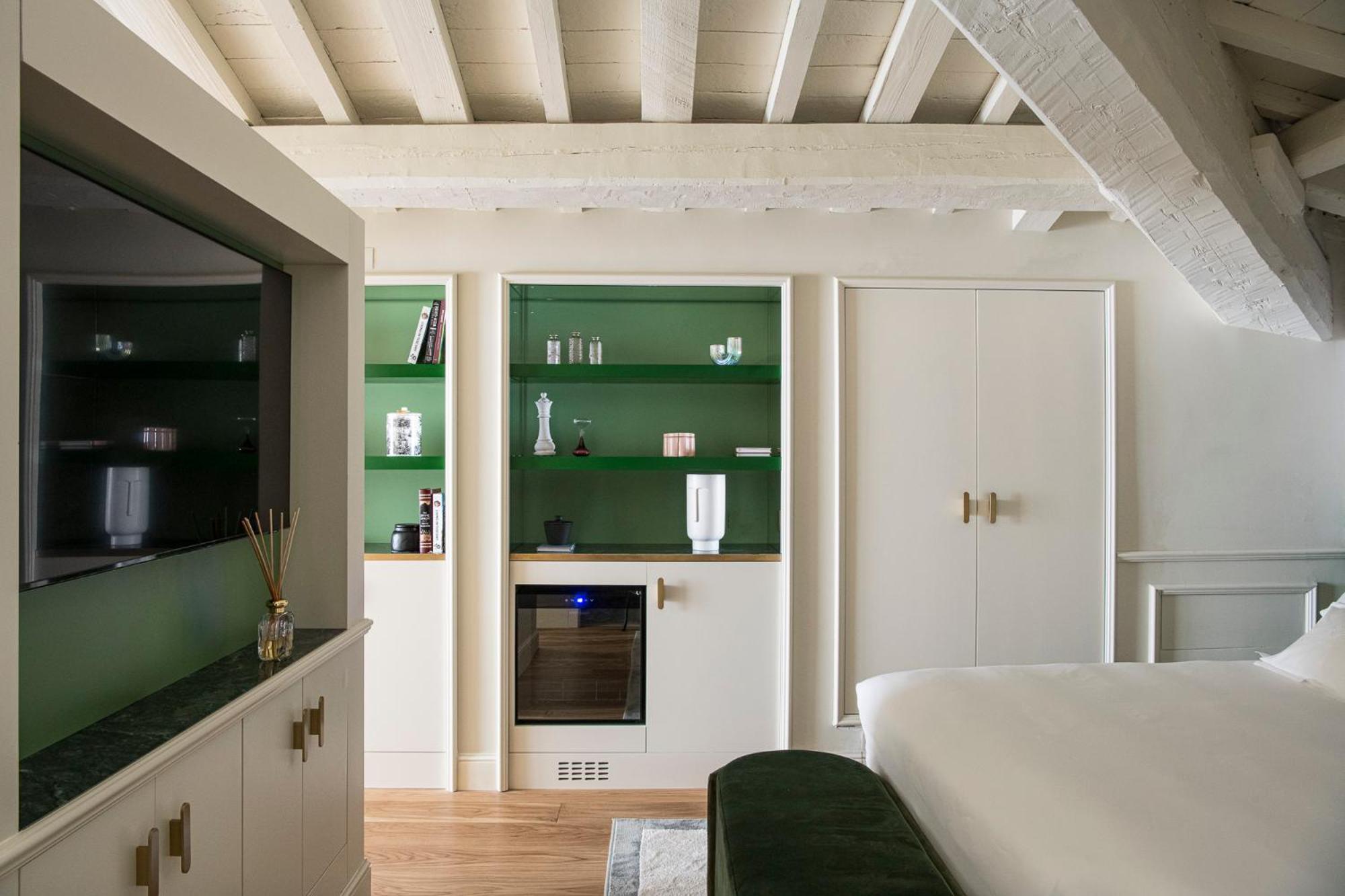 Hotel La Gemma Florencia Exterior foto The interior of a flat at the top of the building