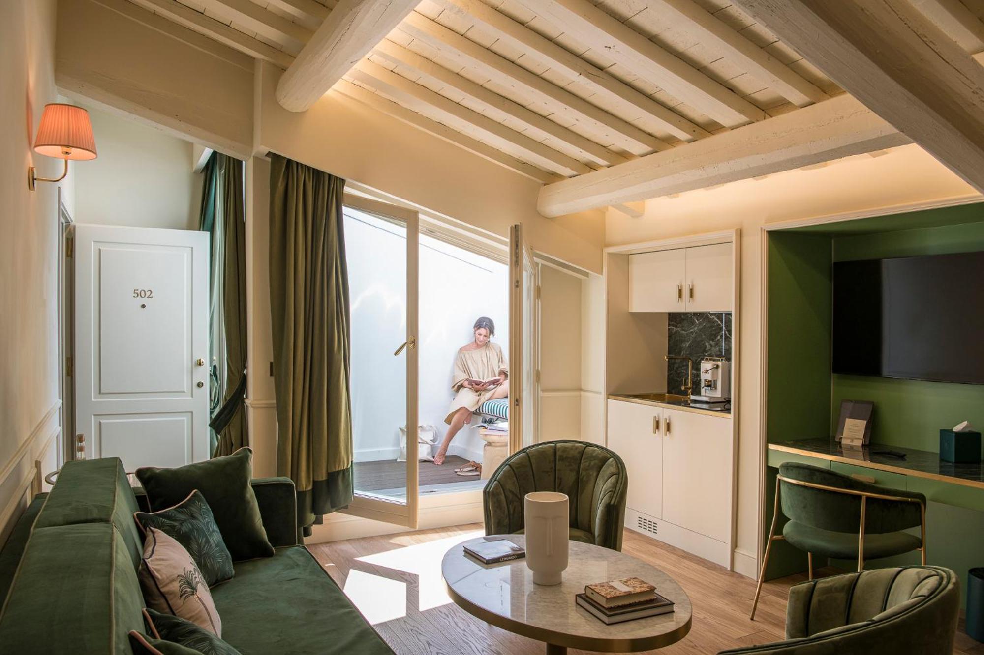 Hotel La Gemma Florencia Exterior foto A suite at the hotel